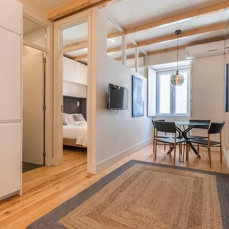 Apartment Cozy Near The River I